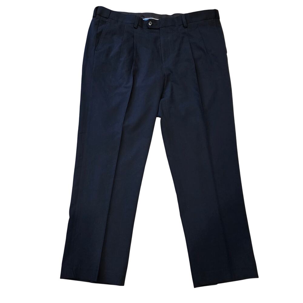 EUC Oak Hill navy blue pleated trousers sz 44x30